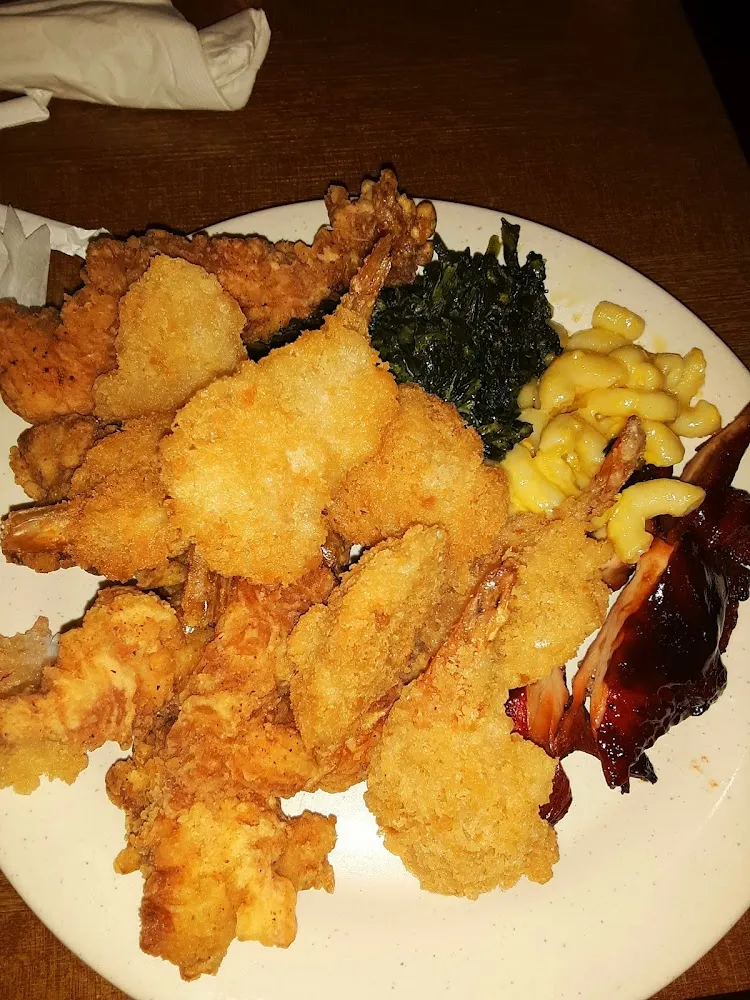 Fried Shrimp Spinach Macaroni and Cheese Ribs